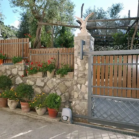 Casa Vacanze Chery Tatil Evi Sorrento